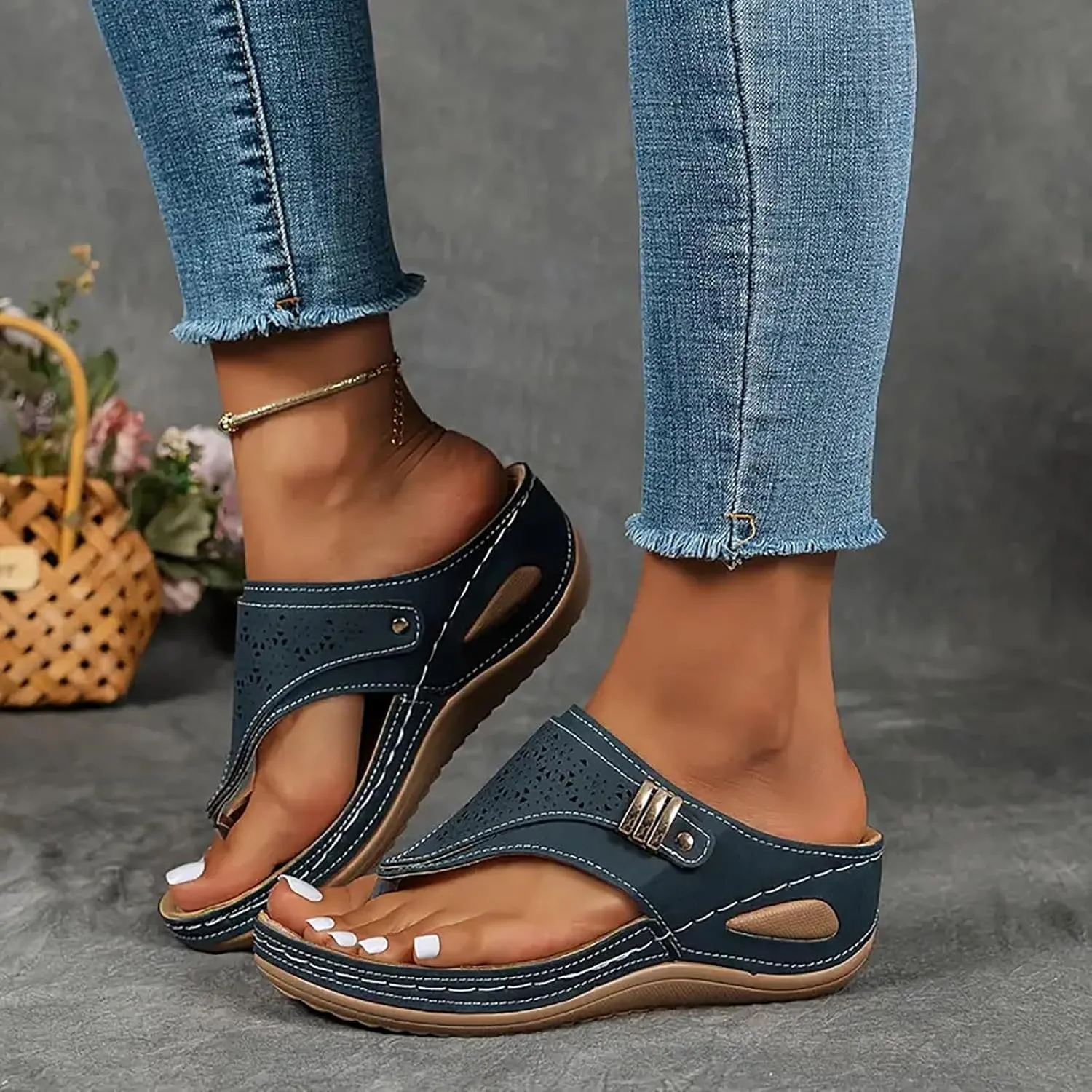 Avylays Orthopedic Sandals,Breathable Mesh Hollow Sports Sandals,Orthopedic Flip-Flops Summer Comfortable Sandals