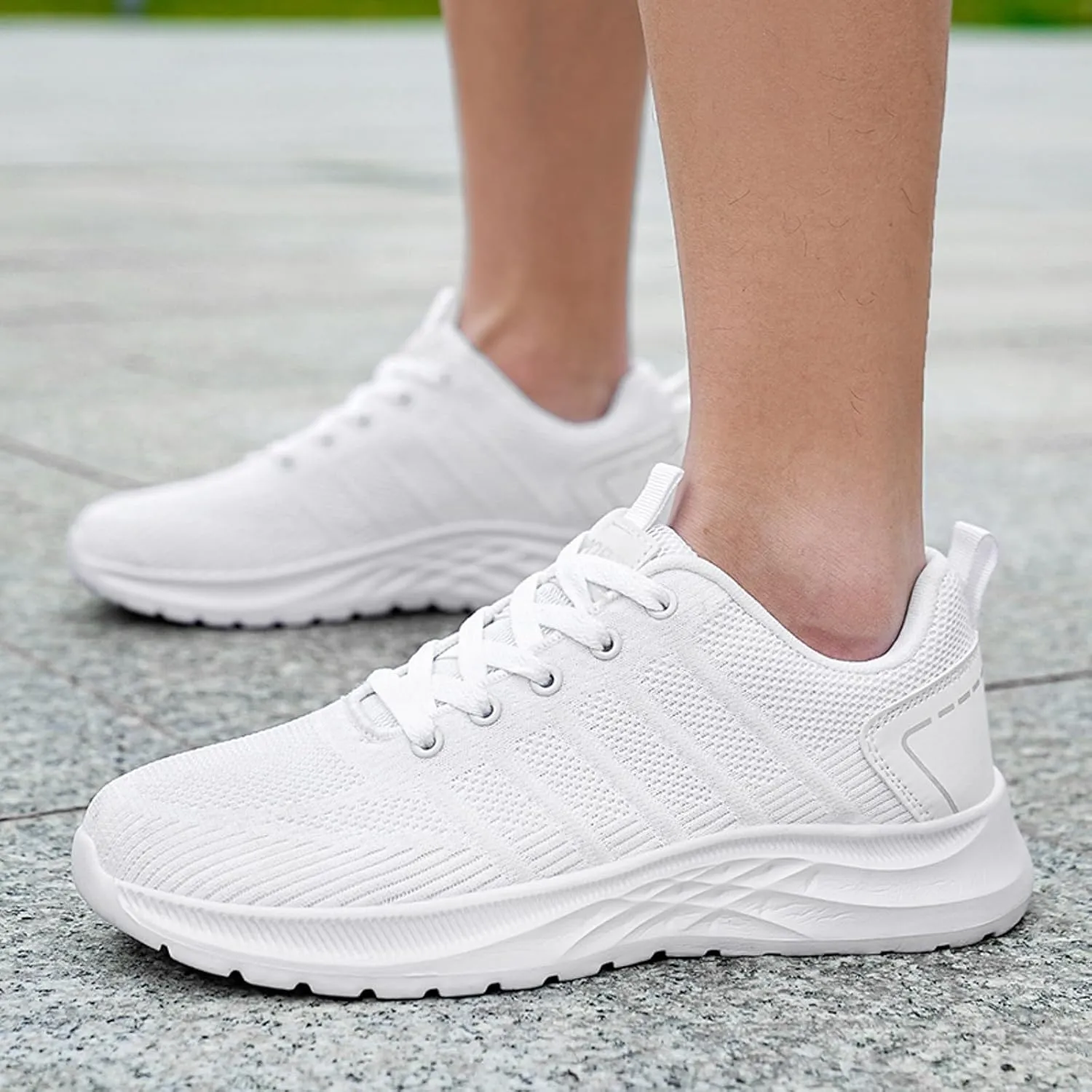 Breathable & Comfortable Sneaker Men Sports Shoes Fashionable Couple Simple and Solid Color Thick Bottomed Flat Mesh