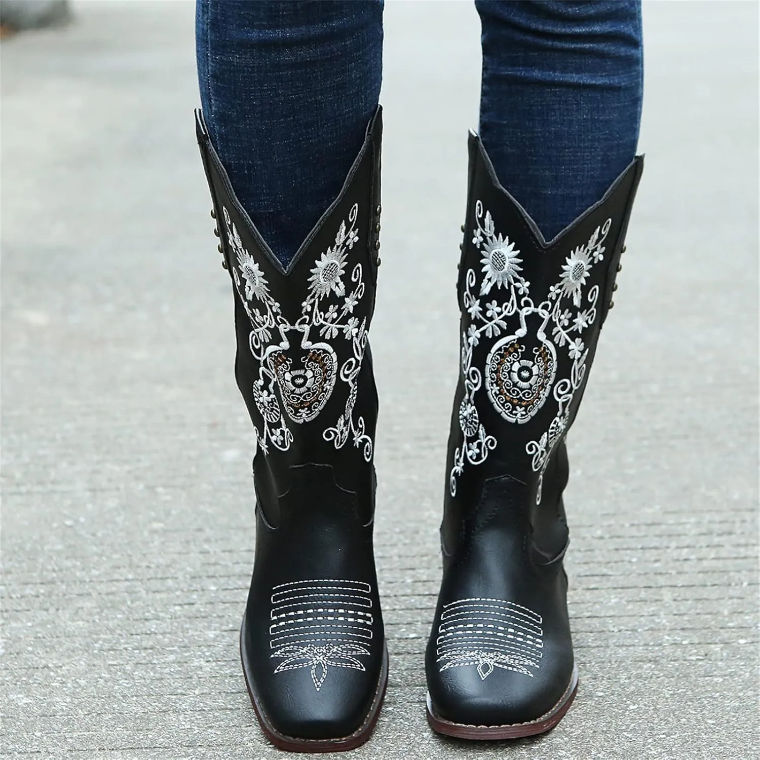 Cowboy Boots For Women Mid Calf Cowgirl Western Boots Embroidery Low Heel Knee High Chunky Heel Fashion Classic Boot Pull-On