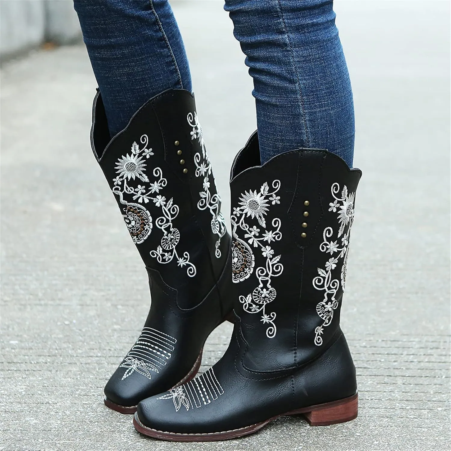 Cowboy Boots For Women Mid Calf Cowgirl Western Boots Embroidery Low Heel Knee High Chunky Heel Fashion Classic Boot Pull-On