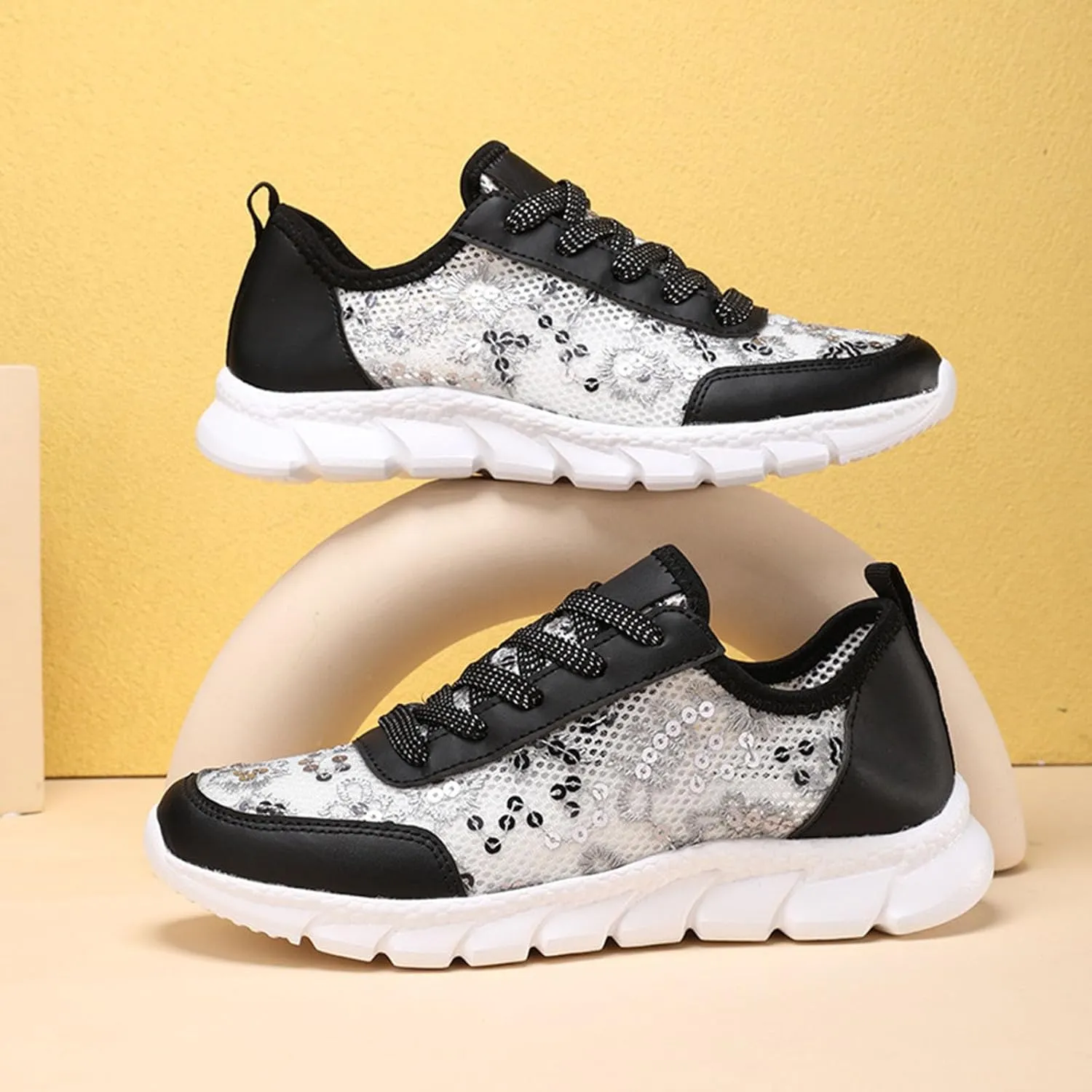 Flying Weaving Sneakers Women New Korean Fashion Round Head Lace Up Casual Shoes Thick Bottom Running Shoes Womens Shoes Water