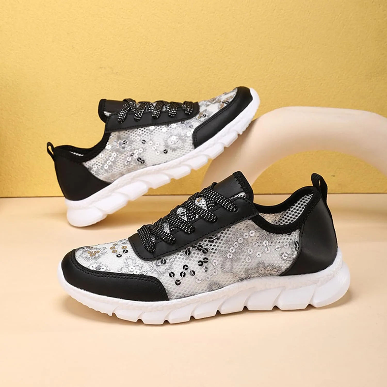 Flying Weaving Sneakers Women New Korean Fashion Round Head Lace Up Casual Shoes Thick Bottom Running Shoes Womens Shoes Water