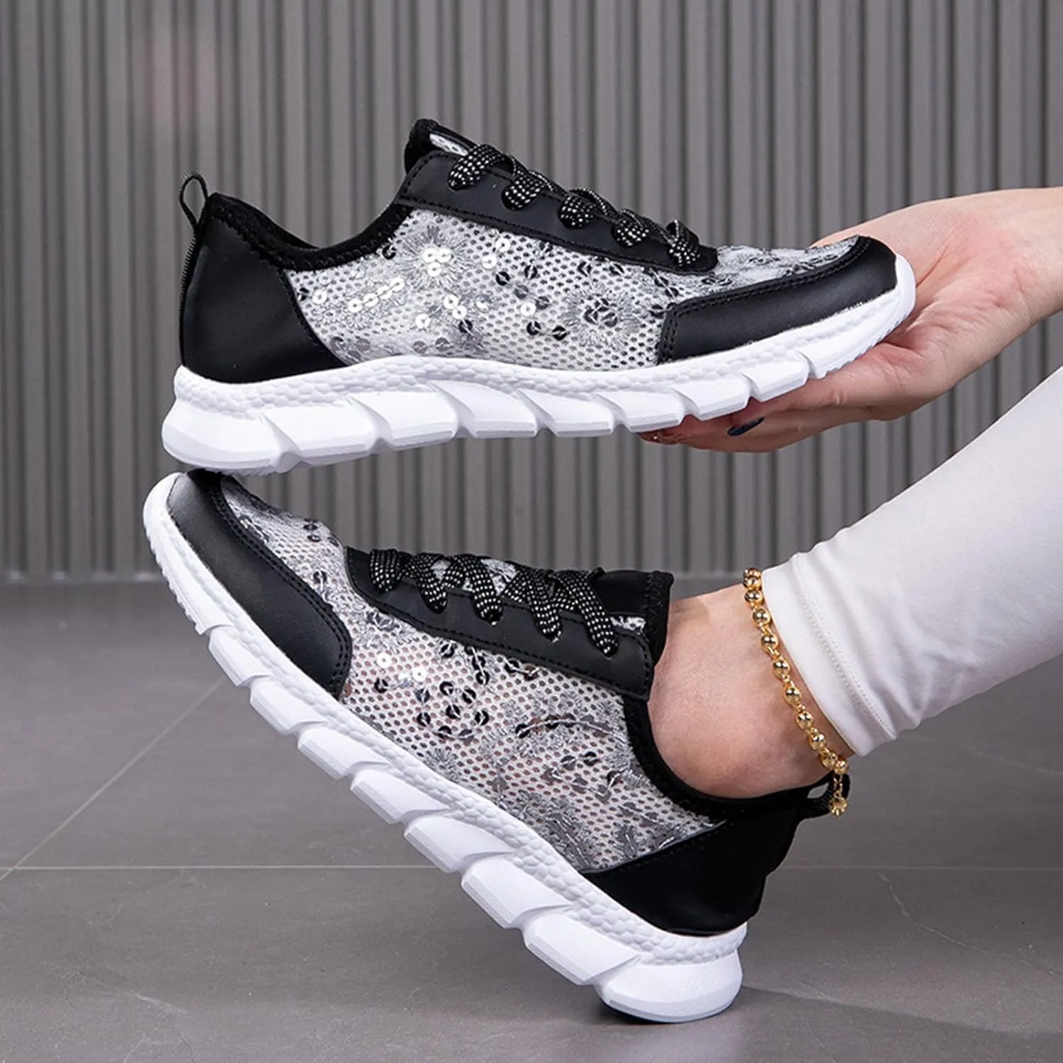 Flying Weaving Sneakers Women New Korean Fashion Round Head Lace Up Casual Shoes Thick Bottom Running Shoes Womens Shoes Water