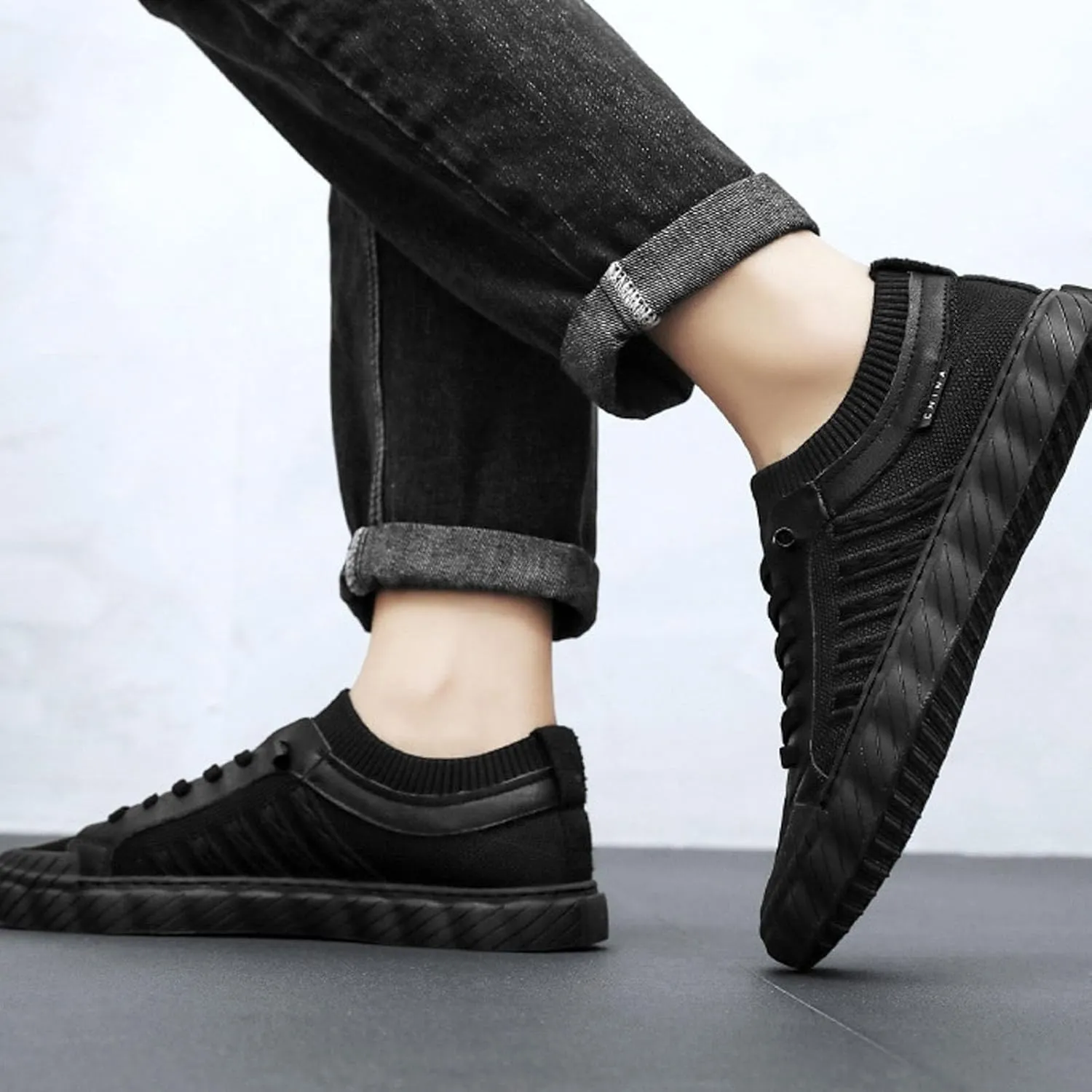 IWIHMIV Mens Walking Shoes Men's Slip On Shoes Men's Fashion Sneakers Men's Casual Sports Shoes Comfortable Non Slip Sneakers