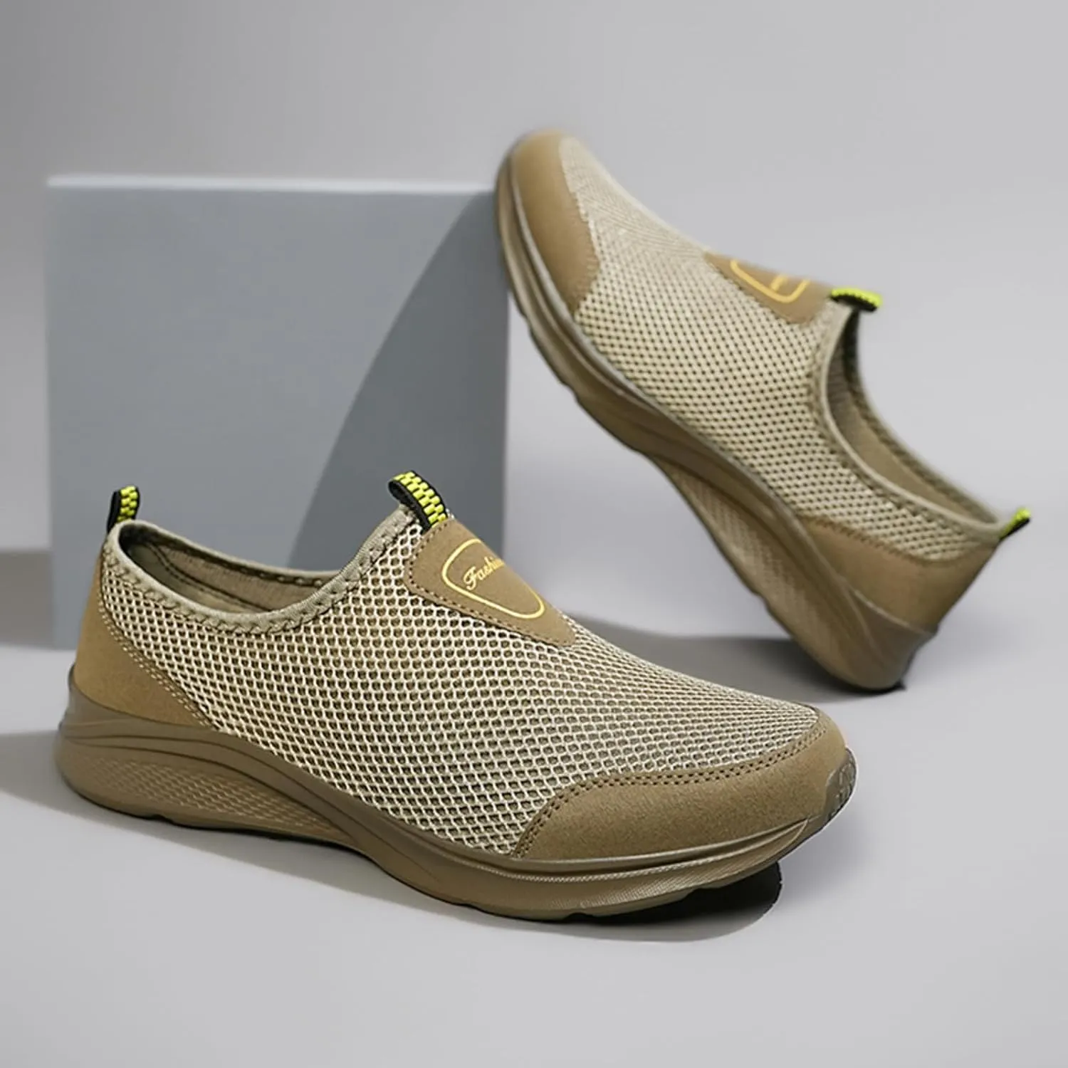 Men's Fashion Sneakers Men Sports Shoes Fashionable New Pattern Simple Pure Color Mesh Breathable Comfortable Hiking
