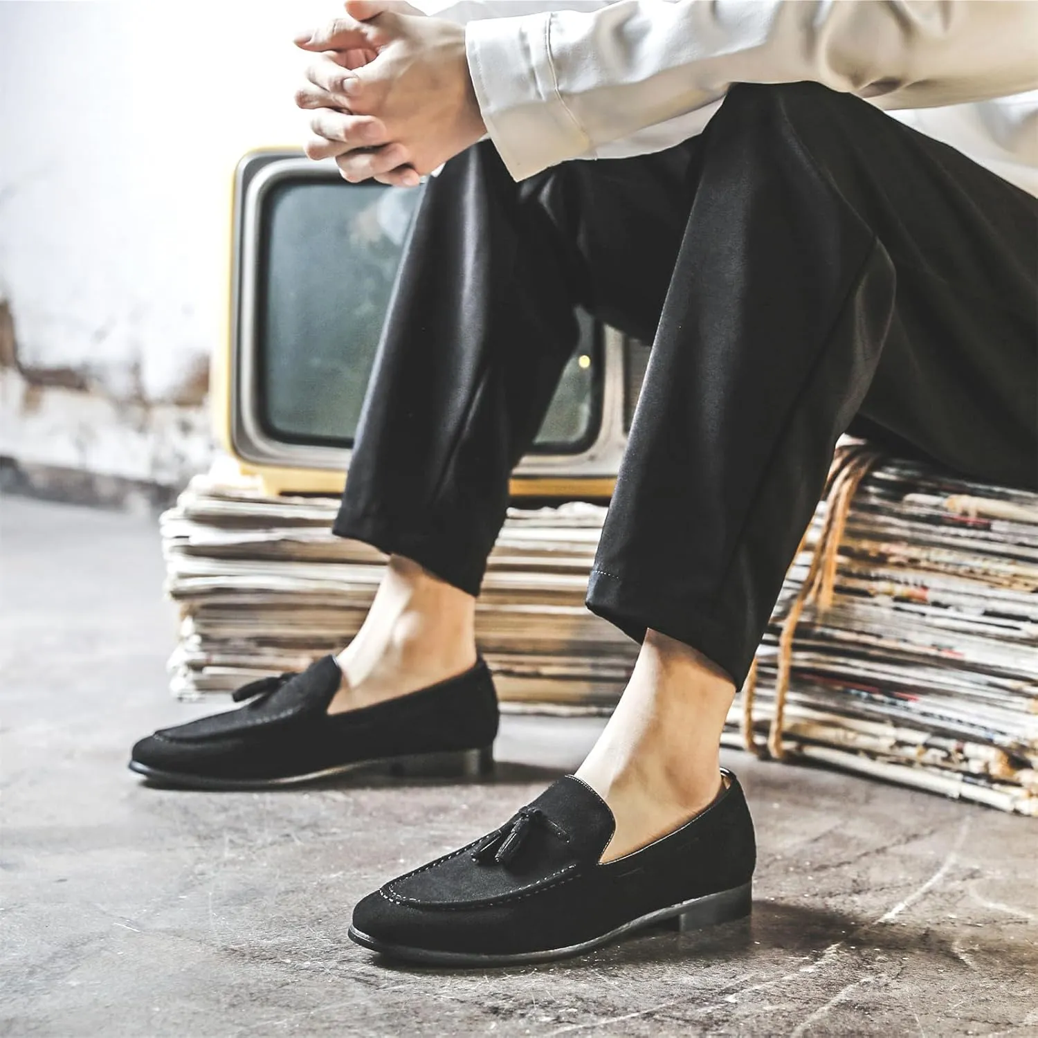 Men's Tassel Suede Slip on Dress Loafers Retro Tuxedo Penny Flats Shoes for Formal Business Dress Wedding