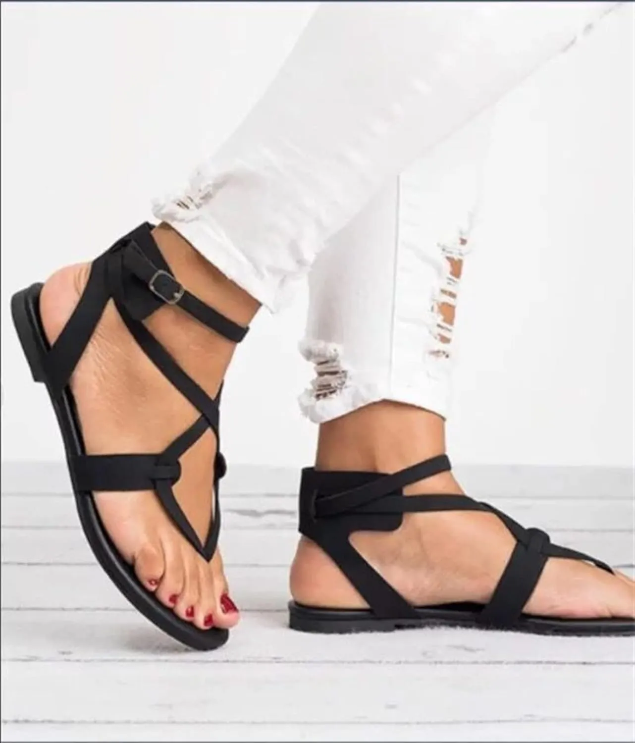 Summer Sandals For Women,Womens Strappy Flat Sandals Criss Cross Dressy Summer Clip Toe T-Strap Gladiator Beach Sandals