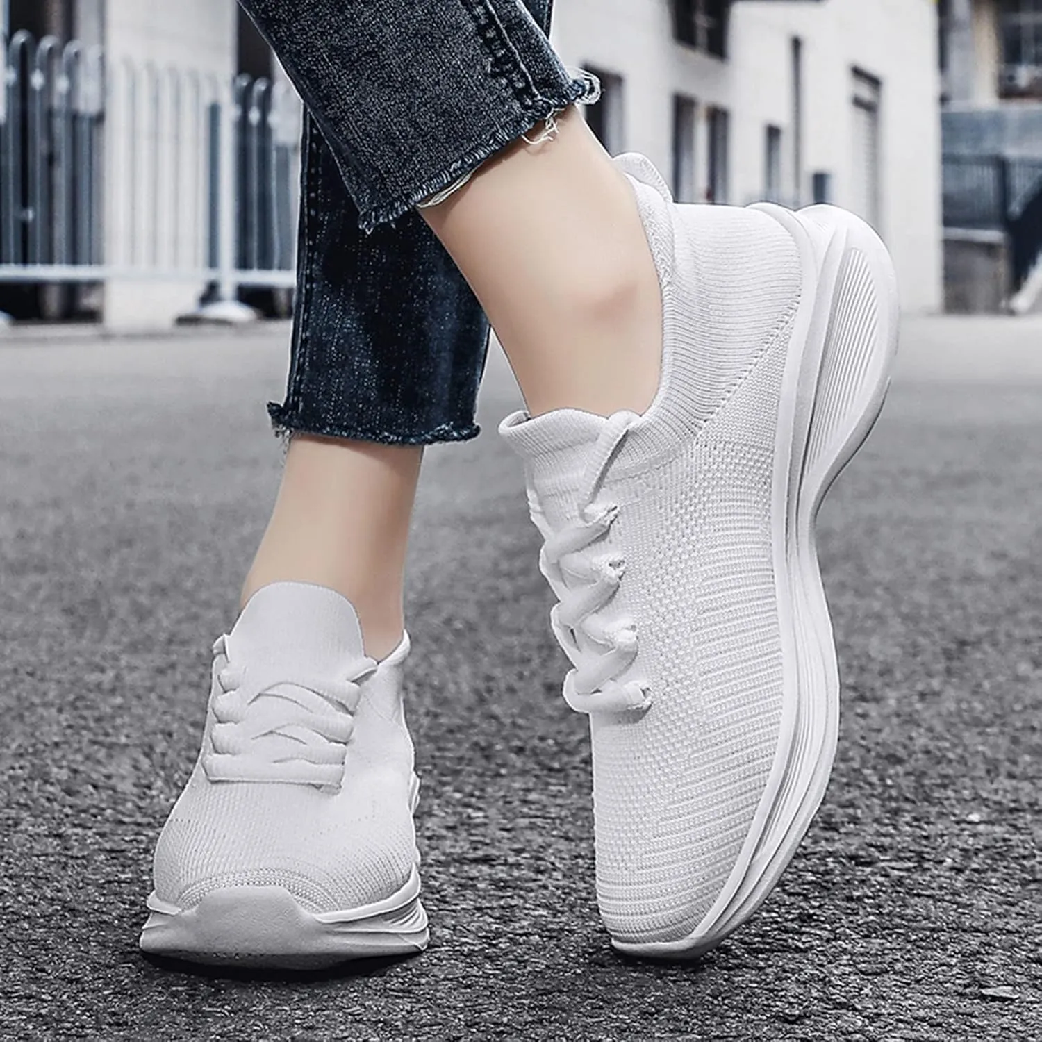 Tennis Walking Shoes Men Sports Shoes Fashionable Simple and Solid Color The New Pattern Summer Mesh Breathable