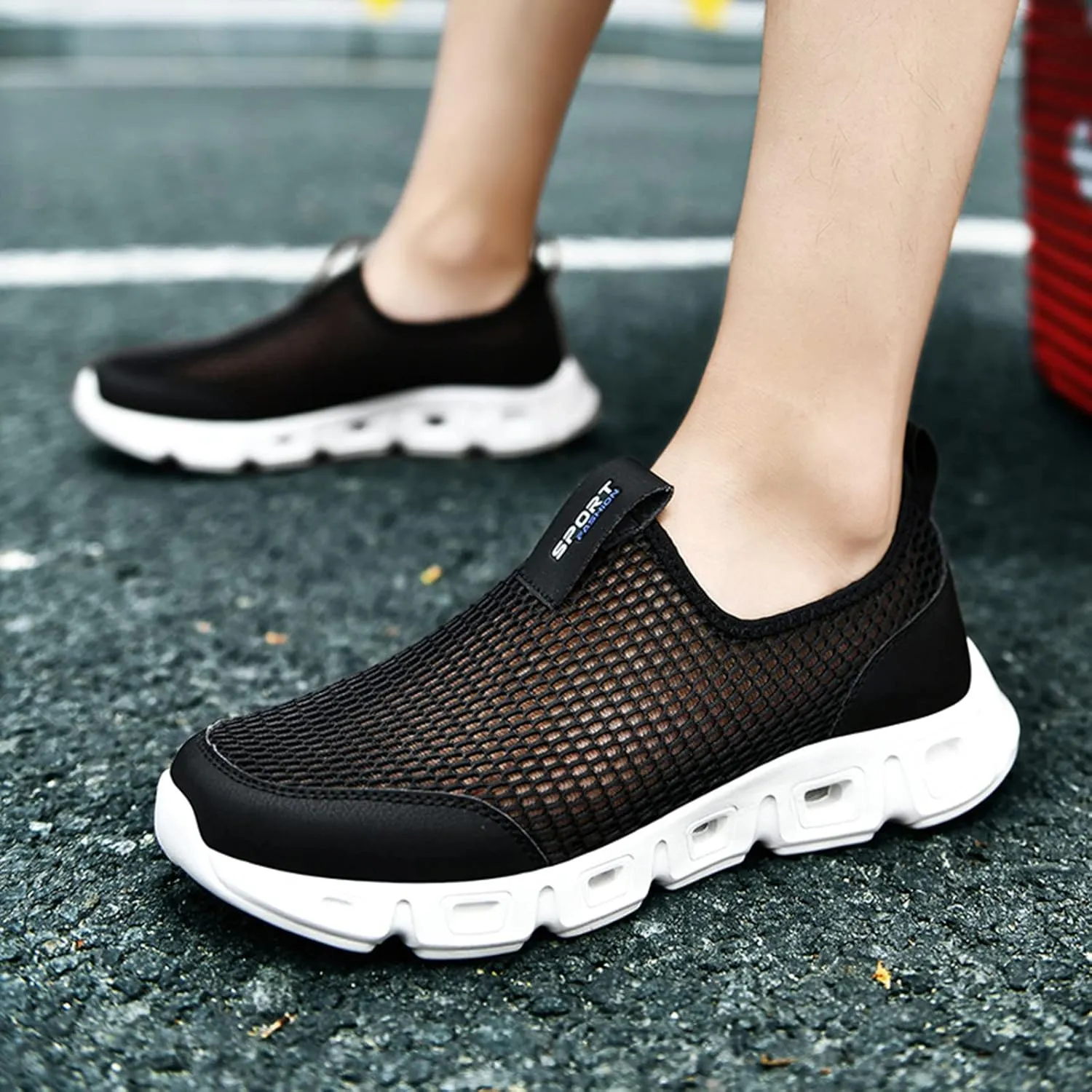 Walking Shoes Tennis Comfortable Men Sports Shoes Couple Fashionable New Pattern Hollow Mesh Breathable