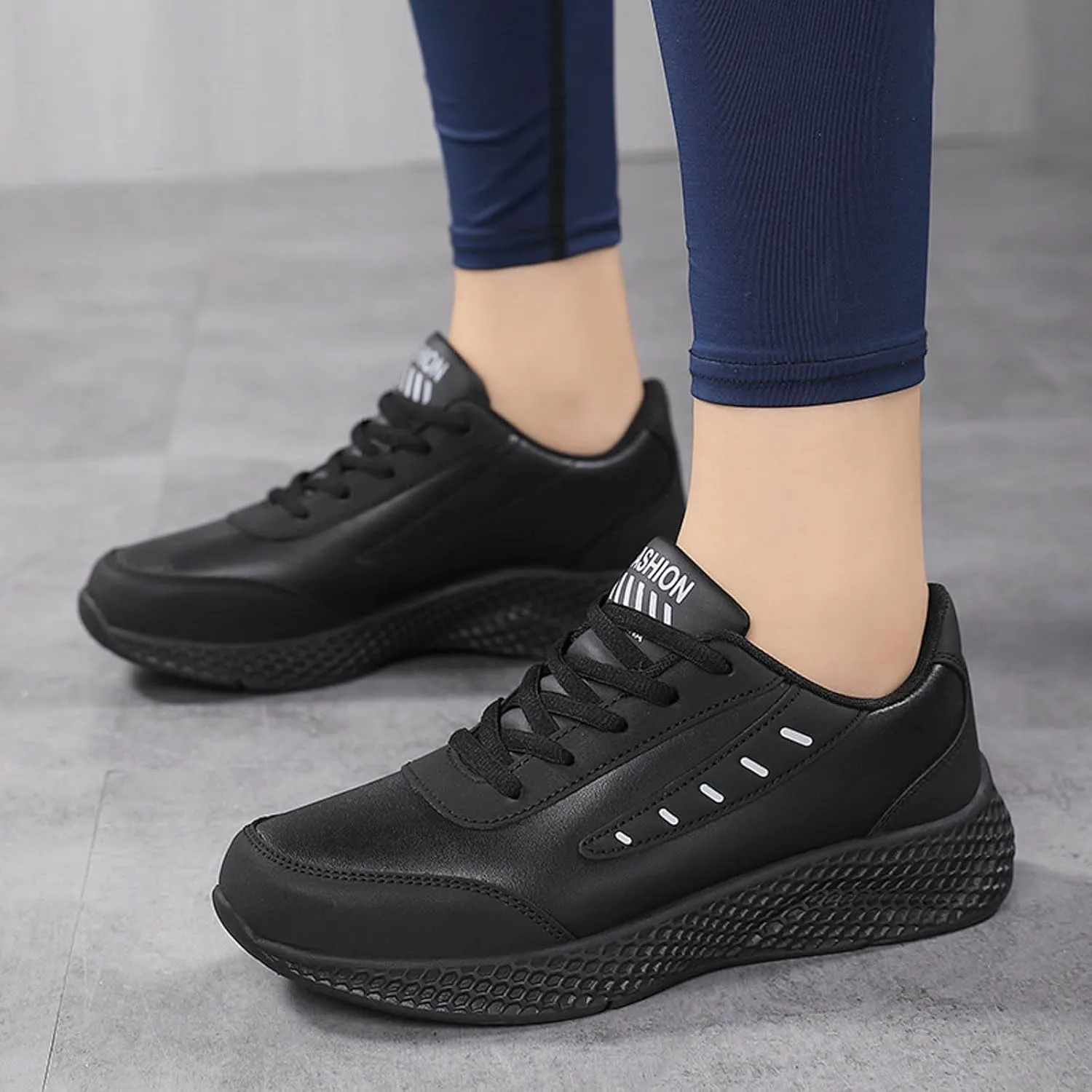 Women Sports Shoes Fashionable New Pattern Solid Color Thick Bottom Flat Bottom Comfortable Lace Up Non Slip Shoes Bear Star Shoes