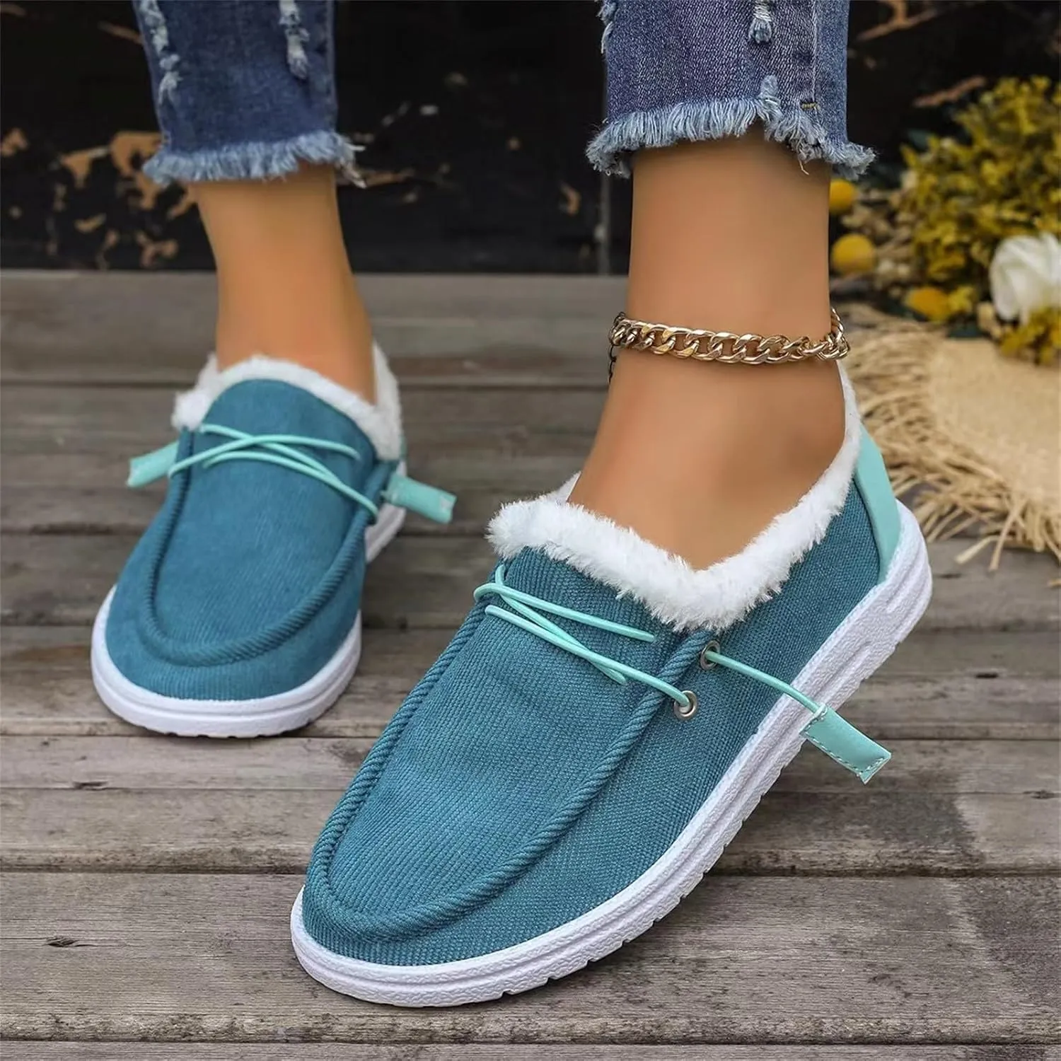 Womens Shoes Fall 2024Womens White Sneakers Mens Loafers Casual Slip On Solid Color Comfy Casual Christmas Shoes for Women Athletic Comfortable Dressy Slip on