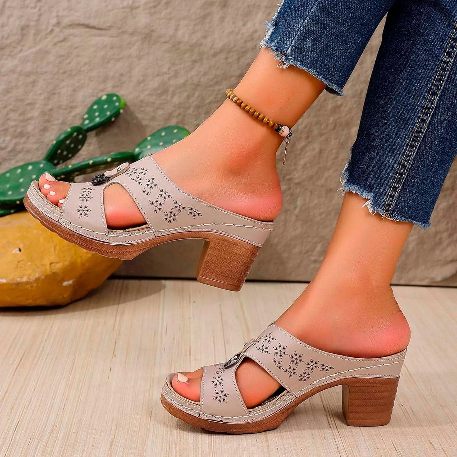 Women's Summer Fashion Sandals Mid Heel Open Toe Comfortable Casual Beach Walking Shoes for Women Stylish Slip On