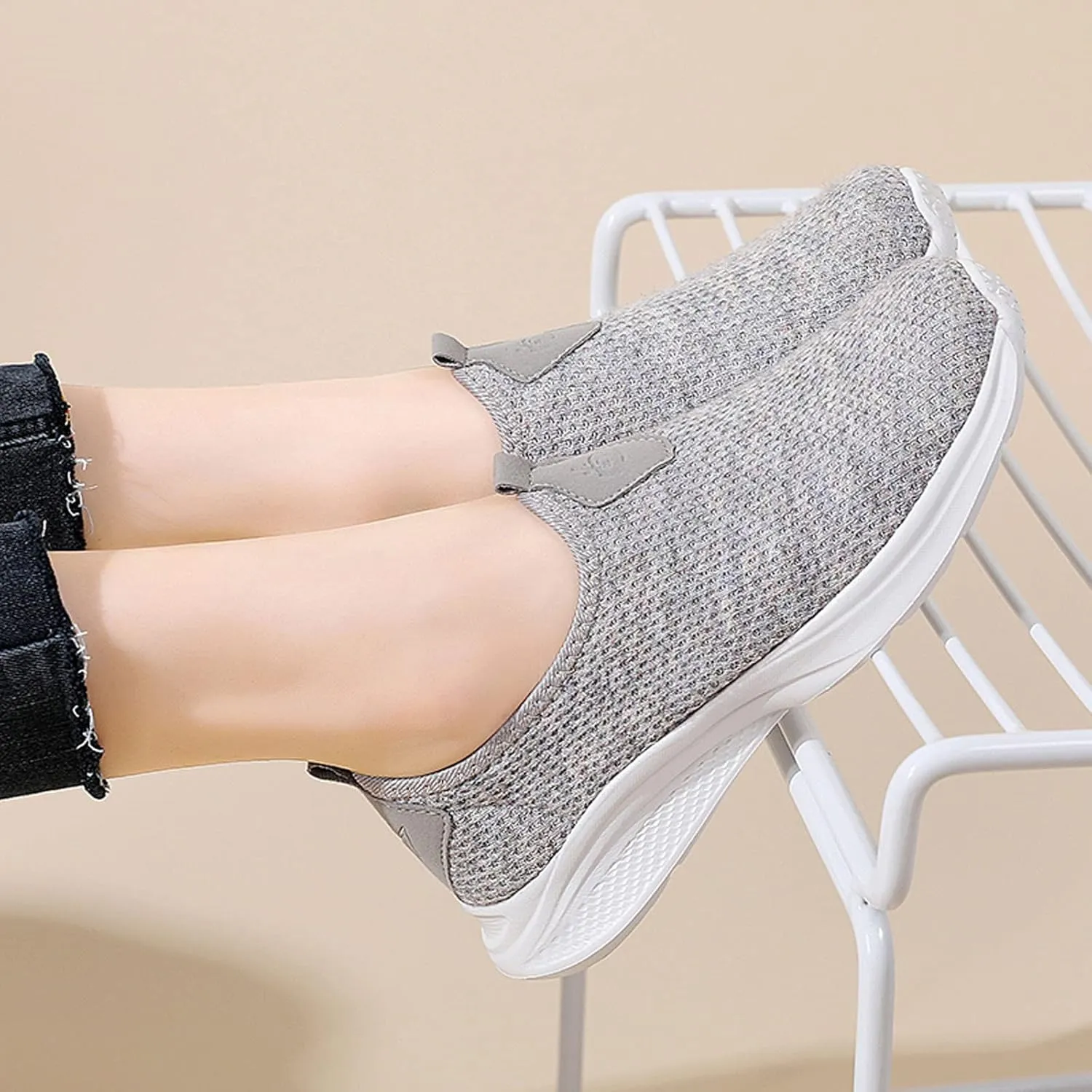 Womens White Tennis Shoes Platform Sneakers for Women Fashion Workout Shoes for Women Round Toe Slip On Casual Mens Loafers White Sneakers Men Wide